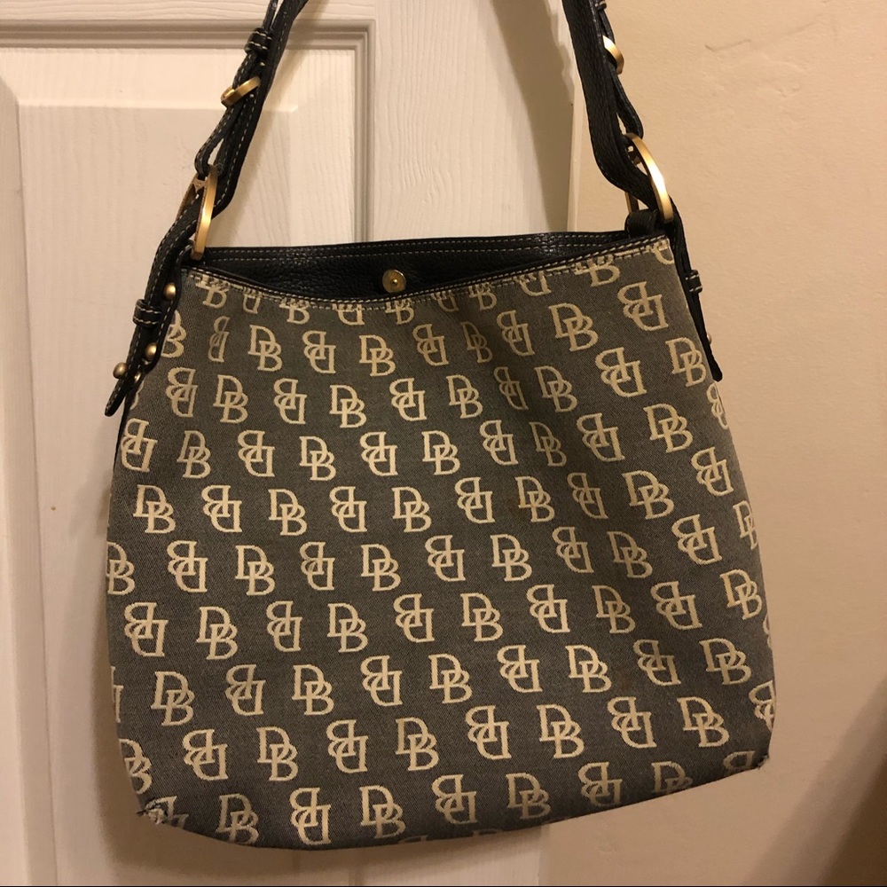 Dooney & Bourke Purse